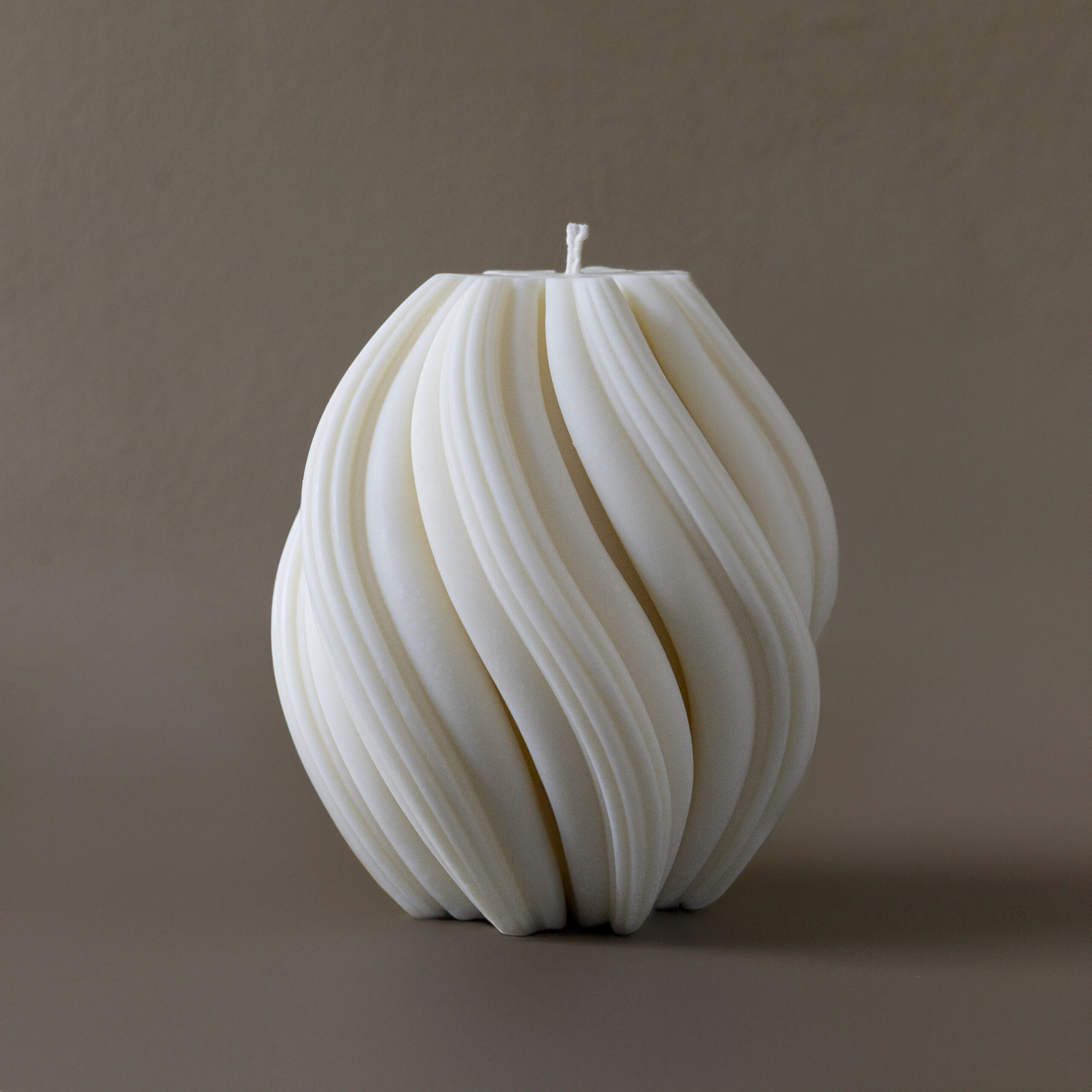 Vela de soja decorativa perfumada hecha a mano. Colección Decor Santaló Candles. Vela Barcelona