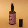 Home Spray con fragancia de peonía y gamuza en envase de vidrio ámbar