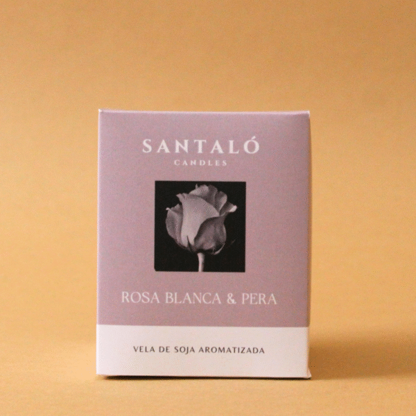 Vela Aromática con fragancia de rosa blanca y pera en envase de vidrio ámbar