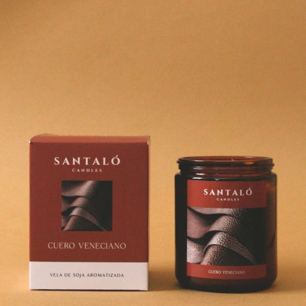 Vela Aromática con fragancia de cuero veneciano en envase de vidrio ámbar